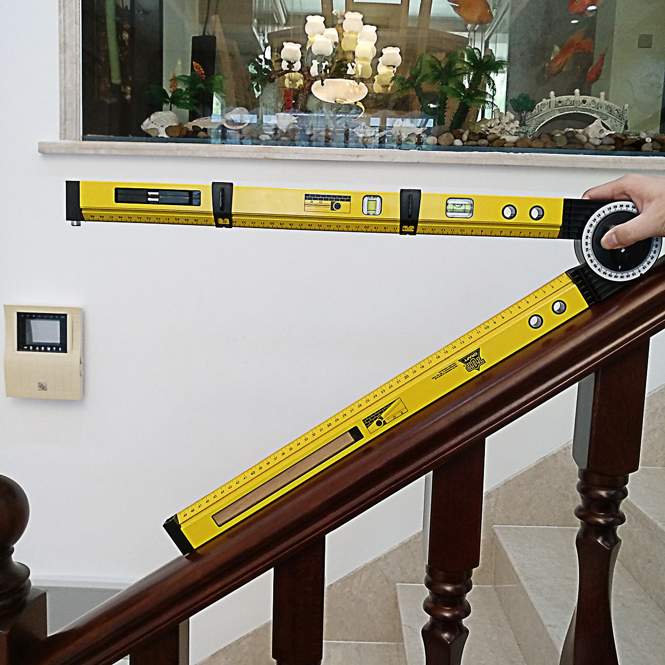 Hanging Picture Horizontal Positioning Tool